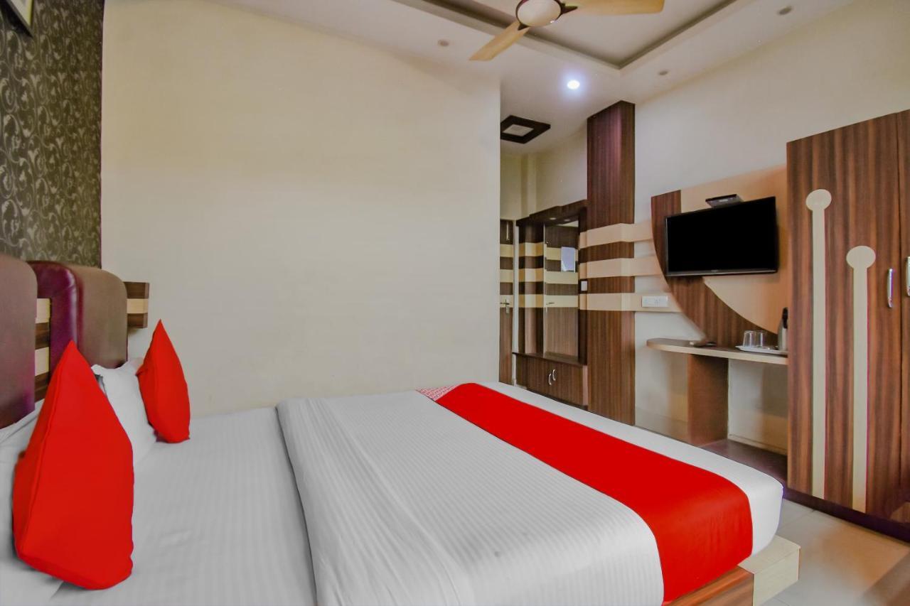 OYO 1851 Hotel Sefali Deluxe Calcutta Extérieur photo